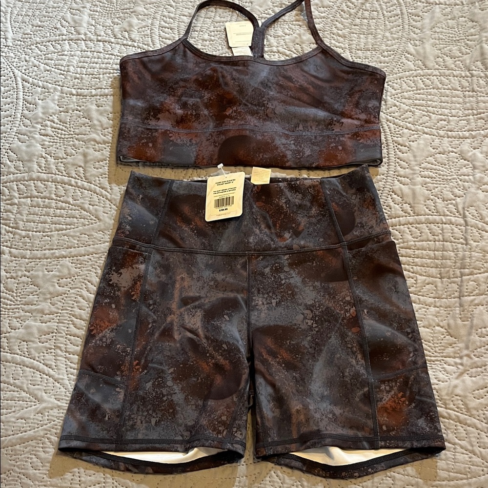 2 piece set Oasis High-Waisted Pocket Shorts and Emerson Reversible Bralette